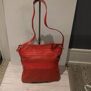 Beautiful faux leather bag by Maxx New York 🌸